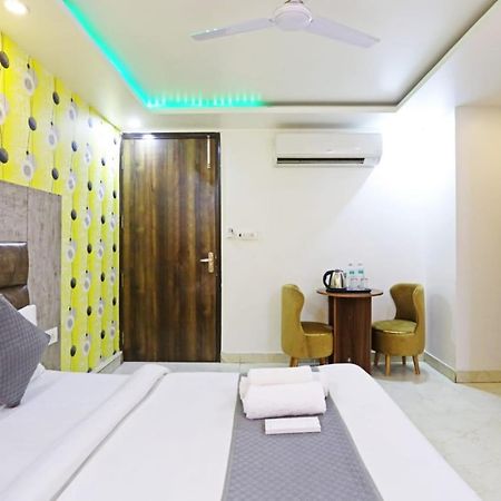Hotel Broadway Near Delhi Airport New Delhi Bagian luar foto