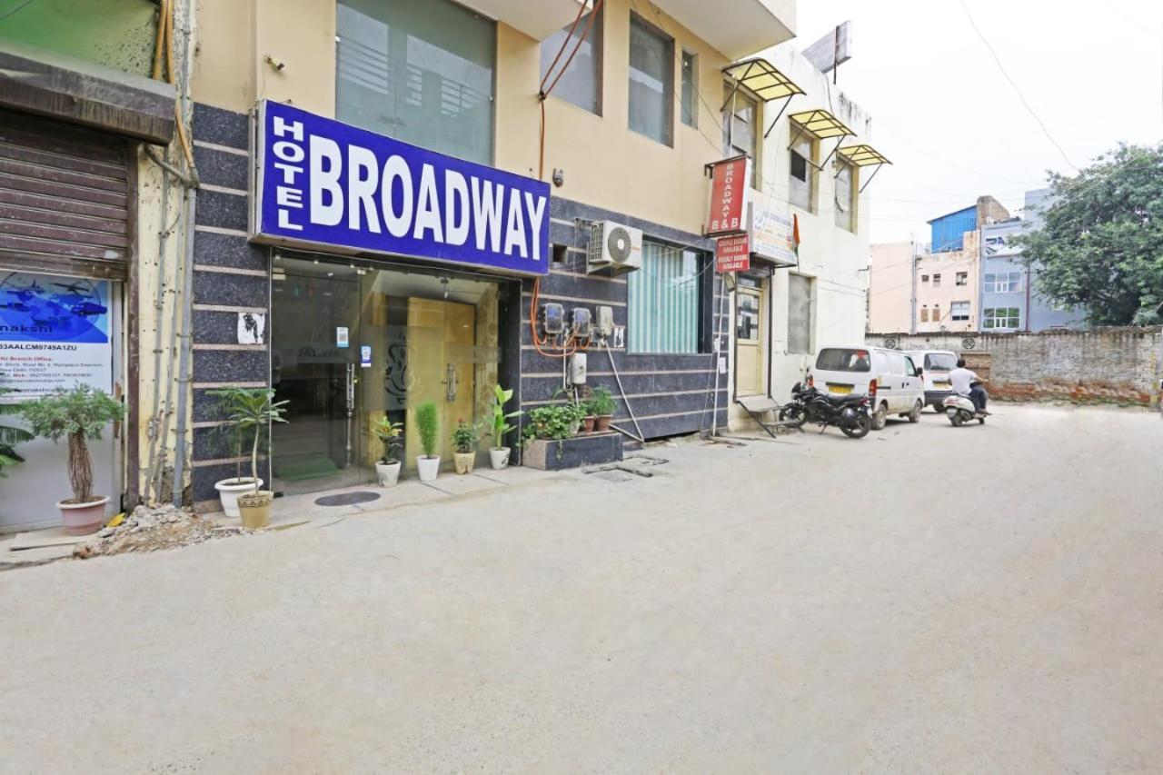 Hotel Broadway Near Delhi Airport New Delhi Bagian luar foto