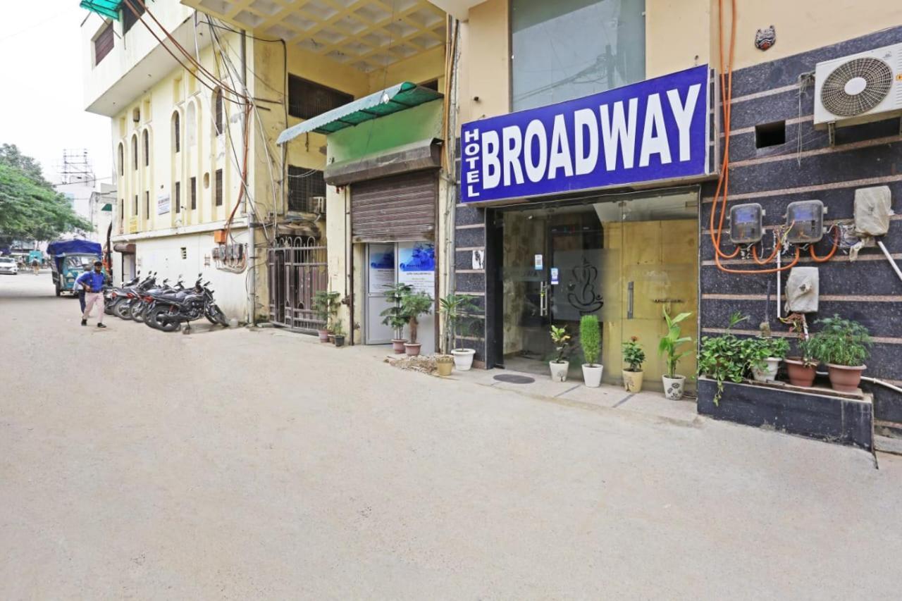 Hotel Broadway Near Delhi Airport New Delhi Bagian luar foto