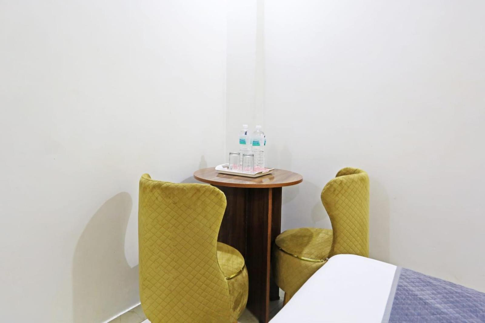 Hotel Broadway Near Delhi Airport New Delhi Bagian luar foto