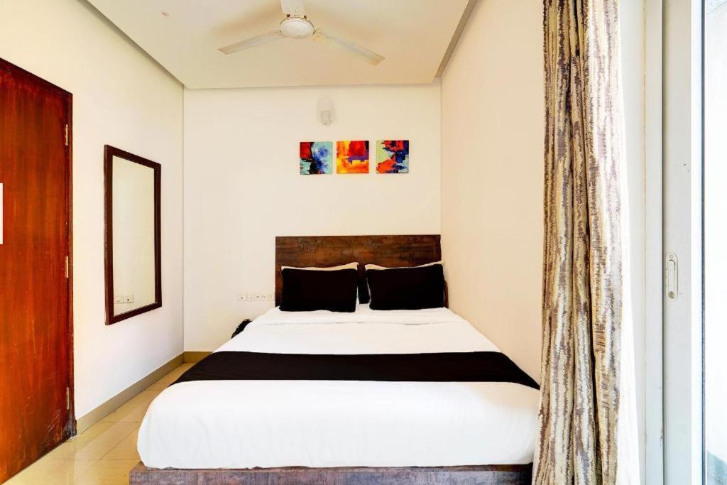 Hotel Broadway Near Delhi Airport New Delhi Bagian luar foto