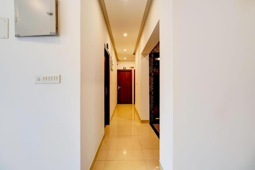Hotel Broadway Near Delhi Airport New Delhi Bagian luar foto